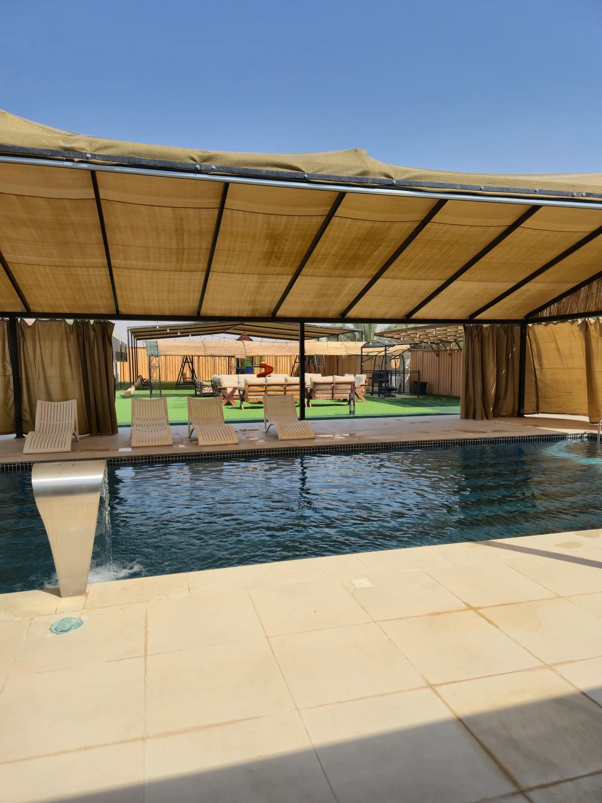 Abu Samra Huts 1